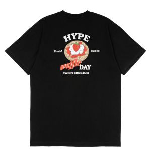 HYPE Cartoon Sweet Strawberry Cake T-shirt Round neck Loose and simple mens and womens high-quality cotton top