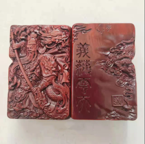 Bật lửa hộp quẹt Zippo bằng gỗ Quan Vũ