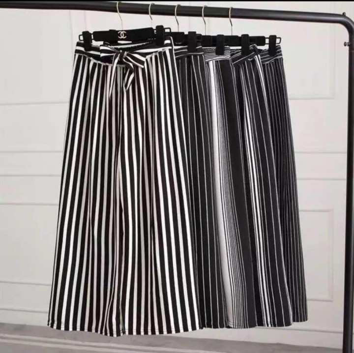 Black and white hot sale striped square pants