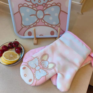 พร้อมส่ง ถุงมือกันความร้อน (1คู่) ถุงมือเตาอบลายการ์ตูน ทนความร้อน Sanrio Oven Mitt | Bluerubystore
