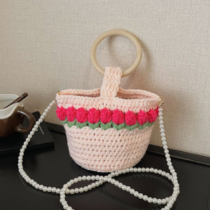 New cute handmade woven tulip bag summer floral bag crocheted yarn finished product crossbody bag phone bag