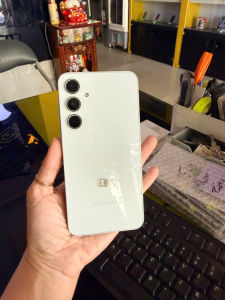 Điện thoại Samsung A35 5g 128gb . Cũ đẹp như mới 99% . Màu Xanh