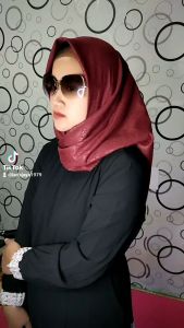 Kerudung segiempat Lasercut Bahan Embos Lembut