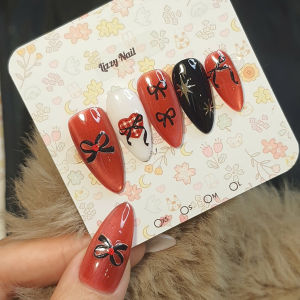 Lizzy Nail AL012 – Nailbox Móng Úp Mắt Mèo Đỏ Rượu Vang Set 10 Móng Giả Press On Nails Almond / Medium Stiletto