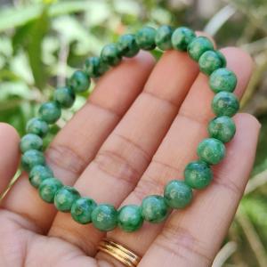 A Stunning daily wear now with mid year offer 27 Spicy-Green Beads measurement at 6.7 mm Natural Type A Jadeite Bracelet come with QIC approved labs certificate weigh 13.75 grams suitable for your daily wear or collections (bracelet2)