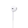 Apple EarPods with 3.5mm Headphone Plug (หูฟัง). 