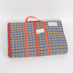 เสื่อปิกนิก สาดพลาสติกสานพับ ปูทำกิจกรรมนอกสถานที่  ปูทานข้าวใต้ถุนบ้าน ปูนอนเล่นใต้ไม้เย็นๆ