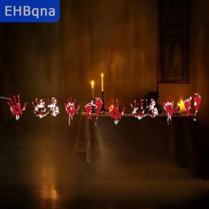 [COD] EHBqna SPORTS ชุดเครื่องใช้บนโต๊ะอาหารแบบใช้แล้วทิ้งสำหรับงานปาร์ตี้ฮาโลวีนแผ่นพิมพ์มือเปื้อนเลือดลายสยองขวัญอุปกรณ์ตกแต่งโต๊ะสำหรับงานปาร์ตี้ฮาโลวีน