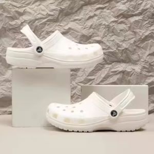 【Ready Stock】Crocs Cave Shoes Couple Beach Shoes Mens and Womens Sandals Anti slip and Waterproof Capsules One Step Lazy Shoes