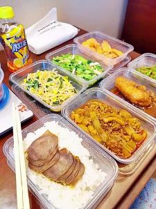 Yowxii Rectangle/Round Microwavable Plastic Food Container Food Lunch 10PCS