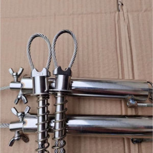 Bẫy lợn rừng hoang dã thiết kế lò xo hoàn hảo cho việc kiểm soát dịch hại ngoài trời.