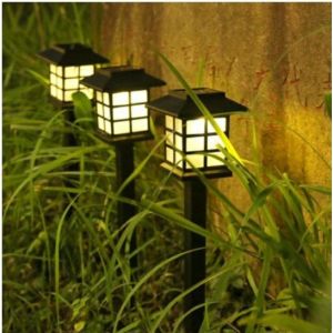 LIVING HOME Lampu Tenaga Surya Lampu Taman Lampu taman Outdoor Anti Air  Lampu Pilar Taman  Lampu Taman Solar Lampu Taman Tancap  Garden Lamp  Lampu Kotak