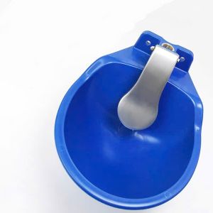 Máng uống nước tự động cho trâu bò dê gia súc... Hàng nội đại Trυng rất bền . GUMBO ( hàng đảm bảo )