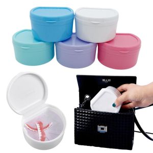 5210A แบบพกพาได้ เคสรีเทนเนอร์ พลาสติกทำจากพลาสติก หลายสี กล่องถาดฟันปลอม ปกป้องสายรัด กล่องฟันปลอมปลอม คนแก่แบบโบราณ