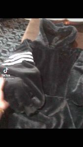 Áo sweater nam và nữ dáng rộng