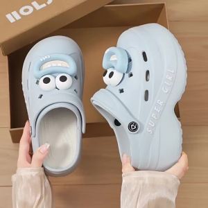 Cute Cartoon Thick-Soled EVA Clogs For Women 2025 New Summer Outdoor Height-Increasing Beach Slippers