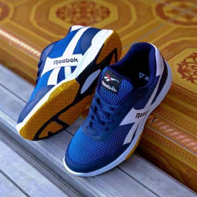 Sepatu shop reebok lazada