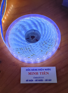 Dây LED dán ánh sáng trắng vàng chiều dài 5m dòng điện 12V