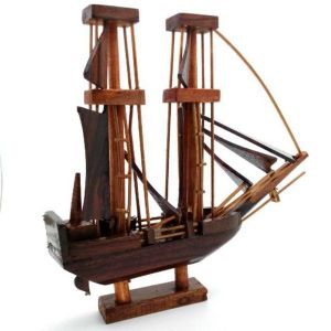 Miniatur Perahu Layar Kapal Pinisi Dewaruci Kayu 23x21x4 cm Hiasan Pajangan Koleksi Dekorasi Antik