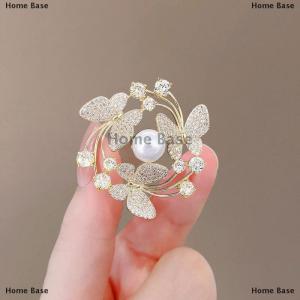 [COD] Home Base Elegant Wreath Flying Butterfly Brooches For Women Rhinestone Pins Female Coat Corsage Trendy Brooch Party Wedding Gift