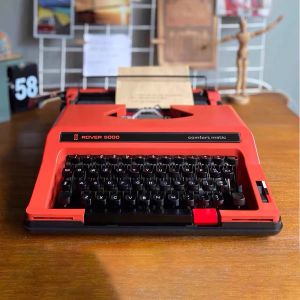 Máy đánh chữ Olivetti Lettera Brother phong cách cổ điển