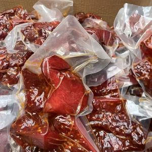 Vacuum sauce-flavored meat no soup fully cooked spiced spicy braised cooked food ready-to-eat meat Sichuan chunk meat