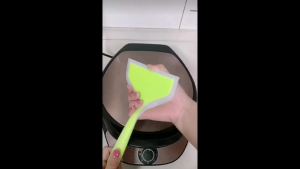 Silicone Wrapped Plastic Fish Spatula: A Non-Stick Heat-Resistant Wide Flat Turner
