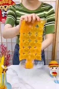 Disposable Ice Cube Maker Bags Self-Sealing Ice Pack Mold for DIY Summer Drinks