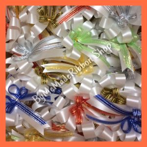 ราคาพิเศษ คละสี 10 ชิ้น พิเศษสุดเพียง 89 บาท โบว์ติดกล่องของขวัญ โบว์ติดกระเช้าของขวัญขนาดเล็ก โบว์ติดของรับไหว้  ขนาด 9x12ซม.