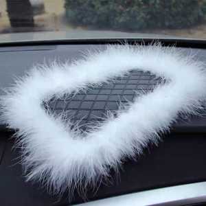 Pajangan Dashboard Mobil Anti Slip Variasi Bulu 15 x 29 cm Car - Aksesoris Mobil / RGK