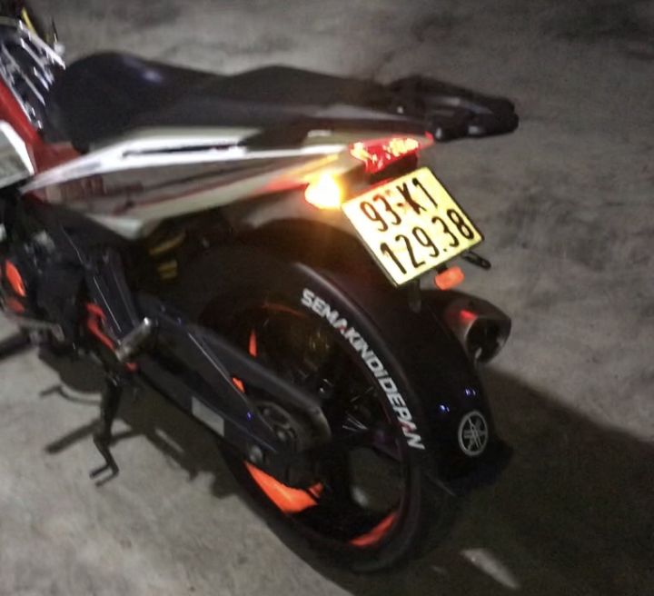 Dè chắn bùn 1/2 gắn bánh sau Exciter 150 155vva (loại dè chắn bùn hiệu quả nhất hiện nay) có lẻ từng món