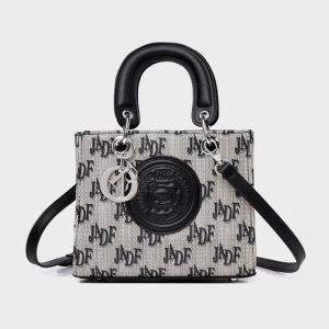 Tas Selempang Wanita / Handbag Wanita / SlingBag Handbag LK Model Baru TGJ065