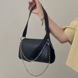 IELGY Niche สีดำอินเทรนด์กระเป๋าโซ่ป่าแฟชั่นสไตล์ต่างประเทศกระเป๋าสะพายข้างกระเป๋าสะพาย