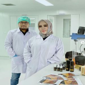 Krim Malam - Krim Flek Plus Jerawat / Ac4 Hi Glow Skincare Original Paket Ultimate / Glowing / Night Glow Hi Glow Skincare BPOM Ultimate Sunscreen Glow Hi Glow Skincare 100% Original BPOM RI