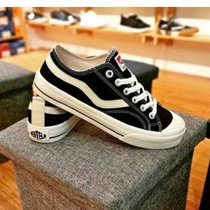 Vantela public Low All Black Pendek Full Hitam Sepatu Ventela New Public Bisa Menyala Full Black Sepatu Sekolah Pria Hitam