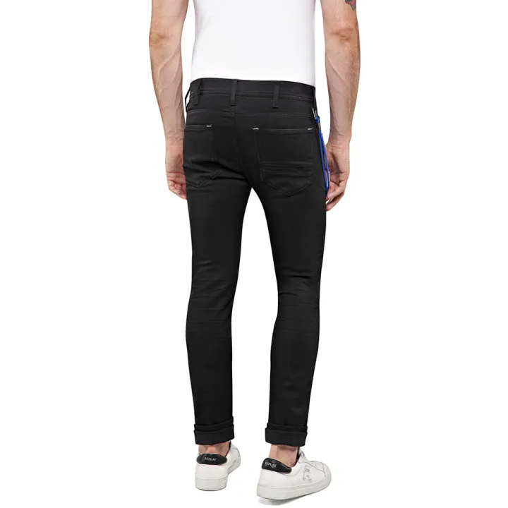 REPLAY%20JEANS%20Men%20Skinny%20Relaxed%20Fit%20Titanium%20Max%20Jeans%20-%20Image%204