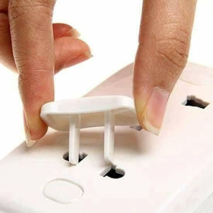 nút chặn ổ điện 2 chấu - nút bịt ổ cắm điện an toàn cho bé yêu