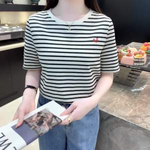Ammin 2024 mùa hè mới tinh tế tình yêu thêu ngắn tay cotton nguyên chất T-shirt nữ cổ tròn thời trang in sọc giản dị áo blouse thanh lịch