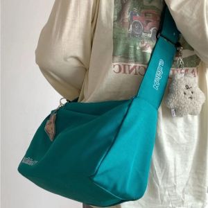 Ins Small Retro Street Photography Simple Large-capacity Messenger Bag Women Joker Casual Shoulder Bag Class Commuter Bag