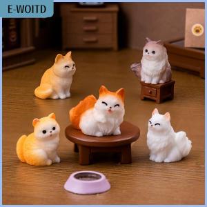 【E-WOITD】 Mini Cat Ornament Cartoon Kitten Micro Landscape Dollhouse Model Car Interior Home Desktop Decoration