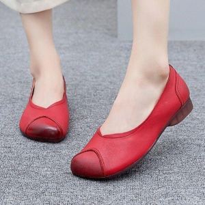 Women Flats Retro Slip on Flat Shoes Anti-Slippery Grandmother Shoes Loafers New Comfortable Ladies Shoes