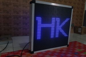Running Text Dua Sisi 73x73cm Biru Wifi Outdoor
