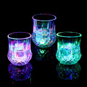 Umisu Flashing Cup Wine Beer Whisky Mug Water Beverage Drinking Glass LED Automatic Glowing Cup Party Decorative Supplies New