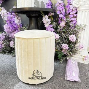 Ghế đôn nỉ nhung nhiều màu (cao 45 rộng 35) Khung gỗ chắc chắn.