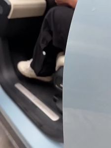 2025 ZEEKR 7X Carbon Fiber Anti-Pedal Welcome Pedal Modification Accessories Trunk Door Rail Strip Protection Anti-Kick Plate