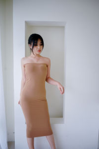 NZINGA BELINDA tube bodycon dress midi dress wanitaNZINGA Belinda | Tube Dress Wanita Polos – Midi Dress Stretch Body Hugging | Ukuran S - XXL