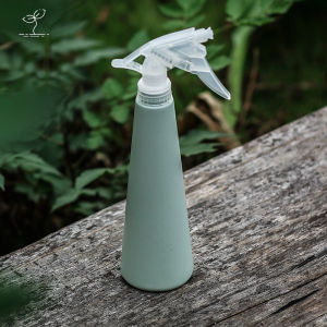 ขวดสเปรย์รดน้ำต้นไม้ ความจุ 360ml หัวฉีดแบบปรับได้ วัสดุทนทาน สีพาสเทล