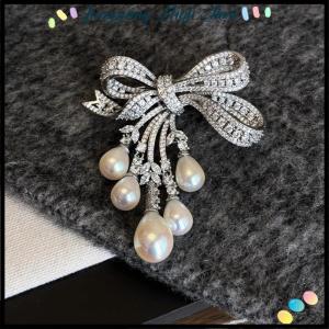 【Jumpping】 เข็มกลัดแฟชั่นประดับพู่รูปโบว์ไข่มุกเพทายสุดหรูสำหรับผู้หญิงชุดช่อดอกไม้ทำด้วยมือแบบสร้างสรรค์ของขวัญเสื้อผ้า