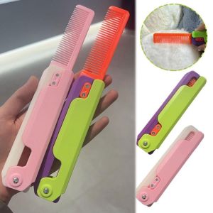 LIEYH แครอทสำหรับกลางคืน ของเล่นแครอท3D หัวไชเท้าแรงโน้มถ่วง การ์ดแบบกด ของเล่นฮาโลวีน ของเล่นชิ้นเล็ก ที่ส่องสว่างส่องสว่าง ของเล่นหวีสปินเนอร์ ของขวัญเด็กผู้ใหญ่