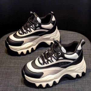 Cool Shoes รองเท้าผ้าใบผู้หญิง รองเท้าผ้าใบส้นสูง สูง5ซม สไตล์เกาหลีสุดฮิต รองเท้าที่ทำให้คุณดูดี 2026มาใหม่